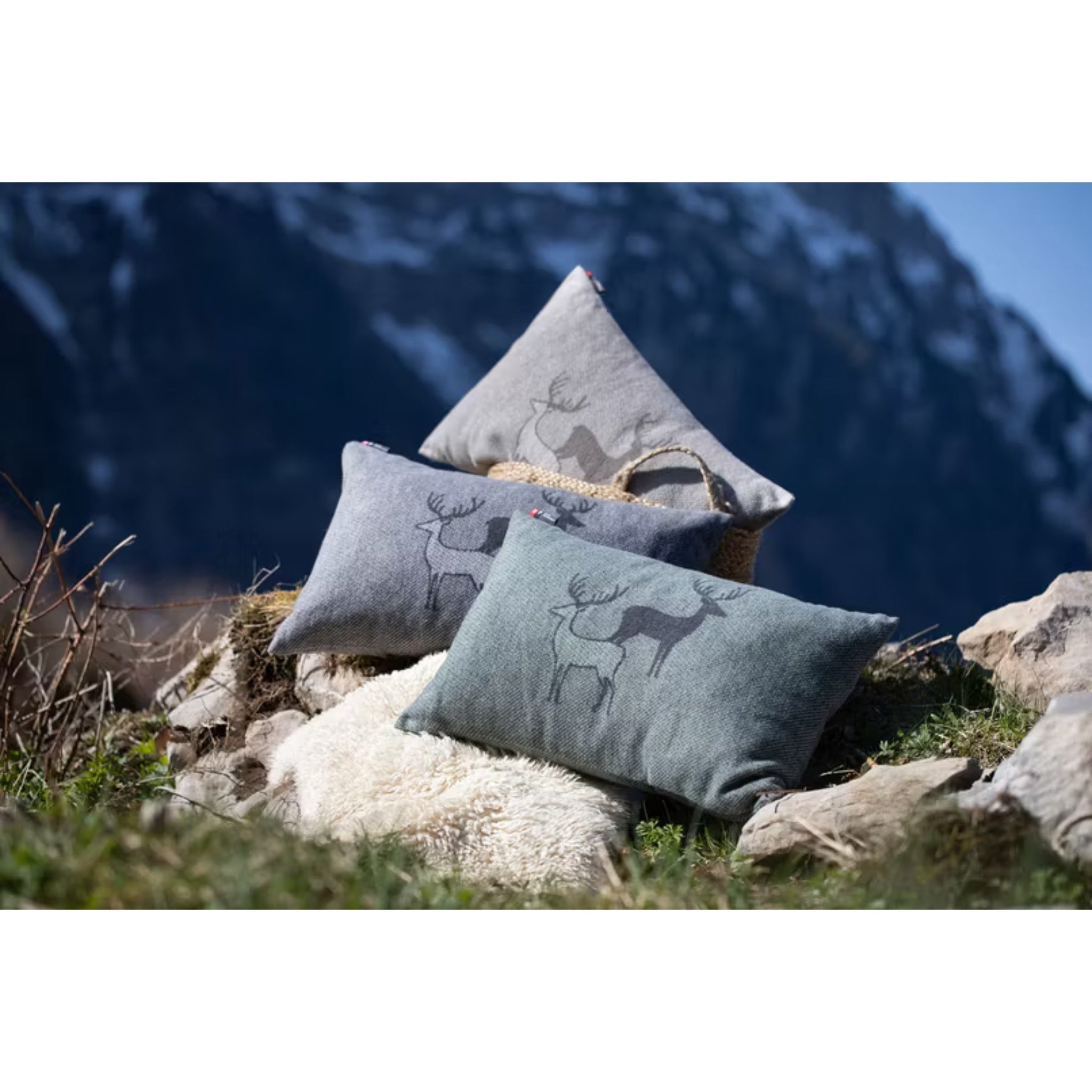 Kissenhülle Silvretta Hirschrudel, Braun