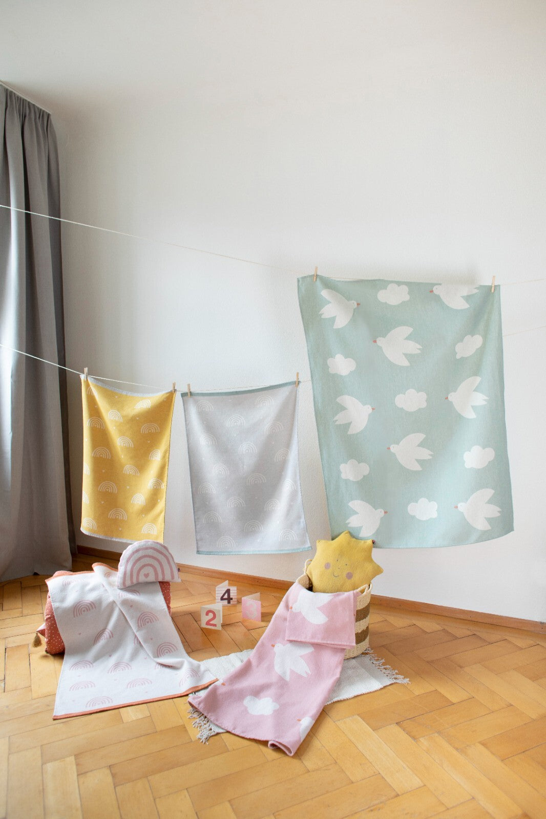 Baby- und Kinderdecke Lima "Tauben", leichte Baumwolldecke, Altrosa